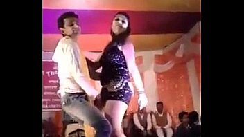 Sexy Hot Desi Teen Dancing On Stage in Public on Sex Song